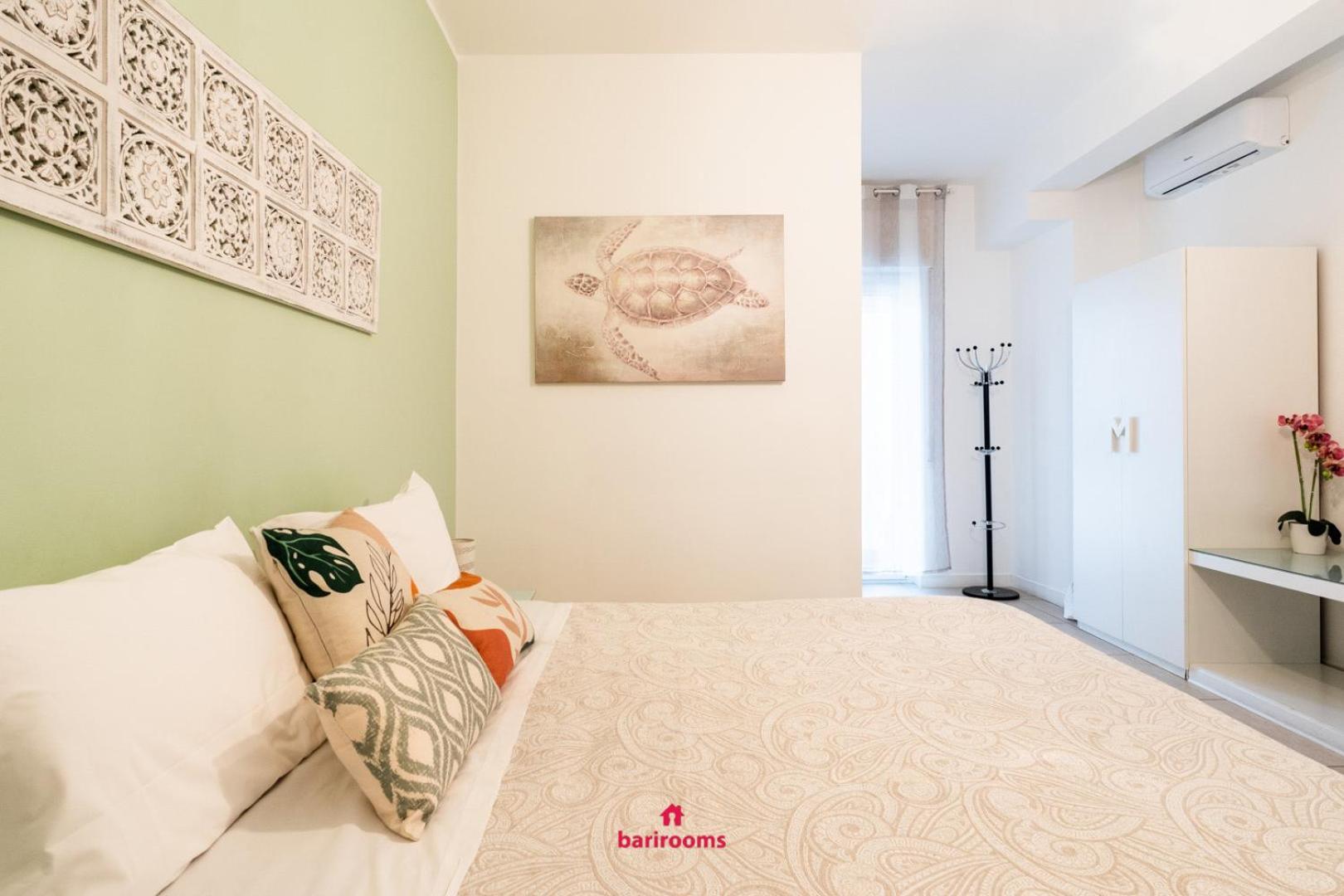 Bari Rooms Suite Station Экстерьер фото
